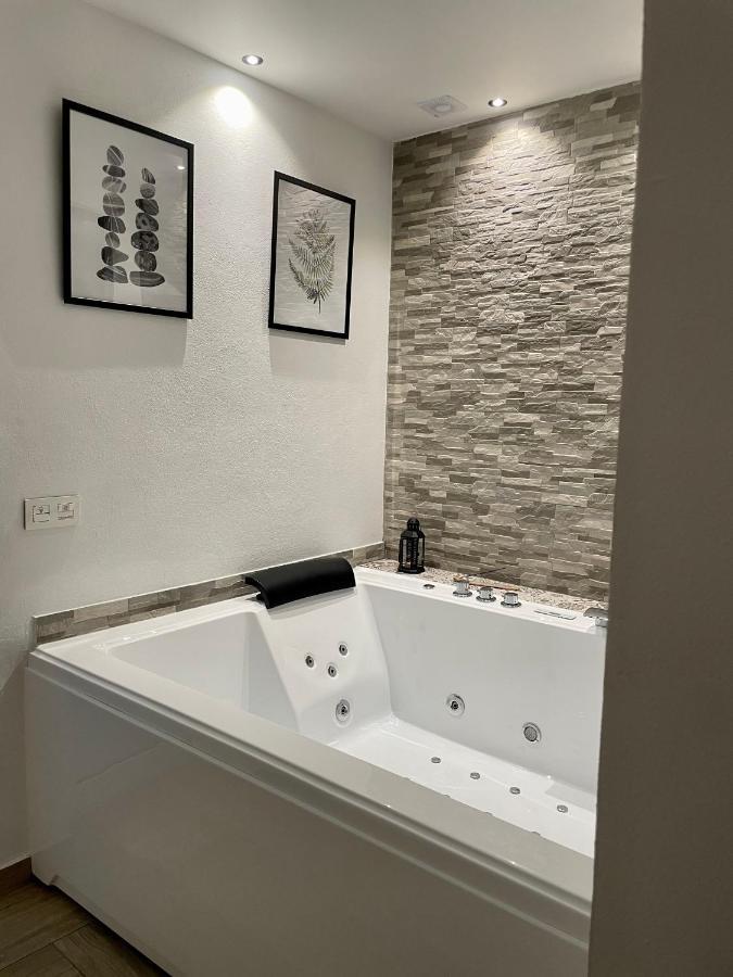 Cuevas Del Penon - Loft Torreon Lägenhet Grazalema Exteriör bild